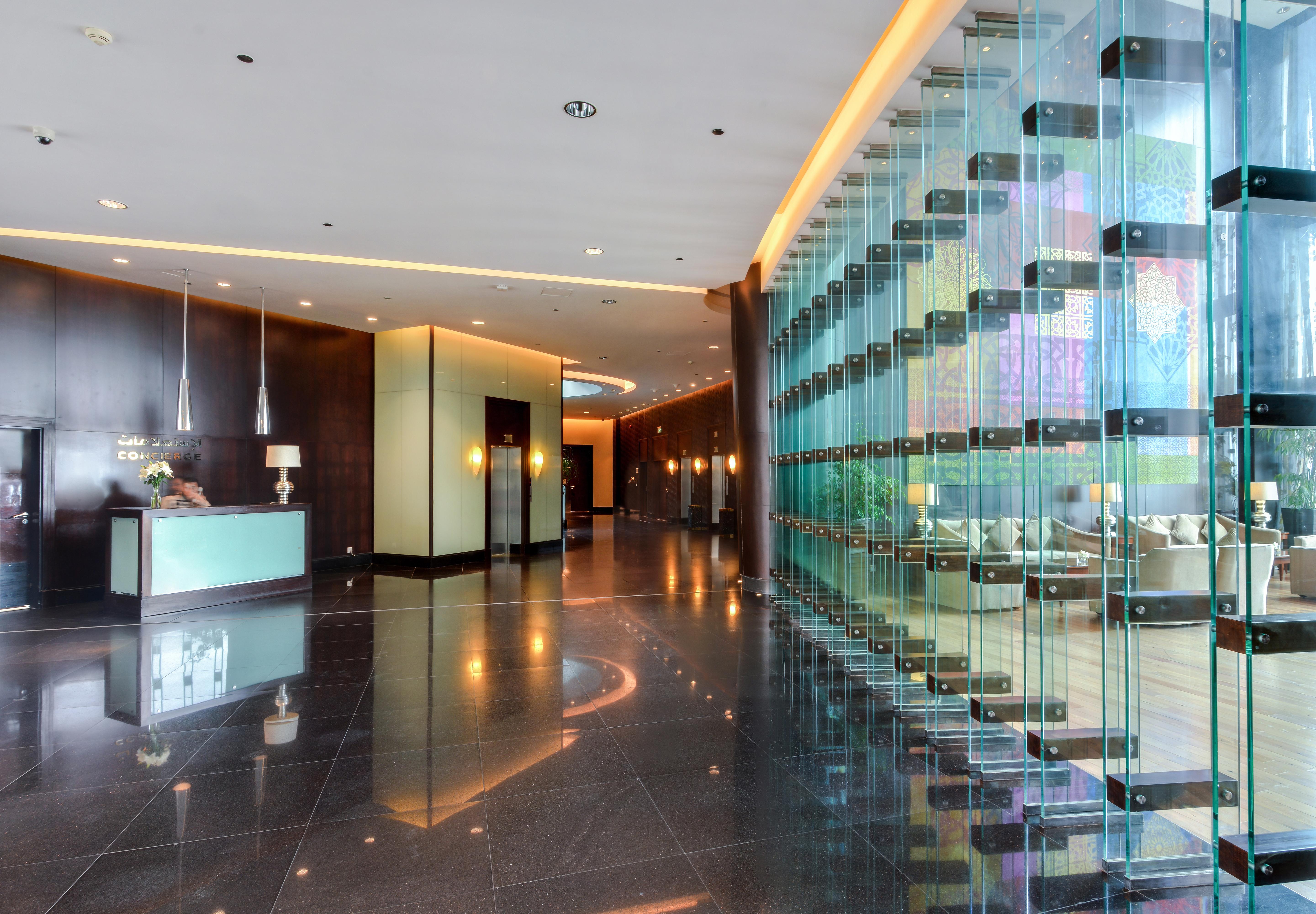 فندق سوفيتل الخبرالكورنيش المظهر الخارجي الصورة The lobby of the Ritz-Carlton, DIFC