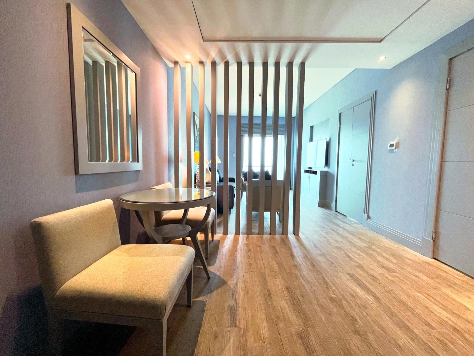 فندق سوفيتل الخبرالكورنيش المظهر الخارجي الصورة A suite at the hotel